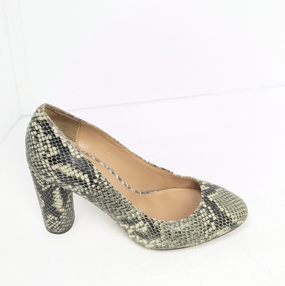 Banana republic leather snake skin pattern heels - Picture 6 of 16